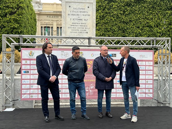 presentazione giro - latella - versace - brunetti