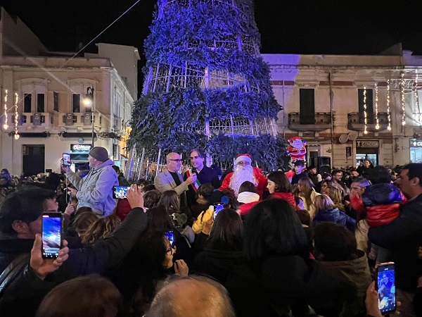 albero piazza duomo - falcomatà