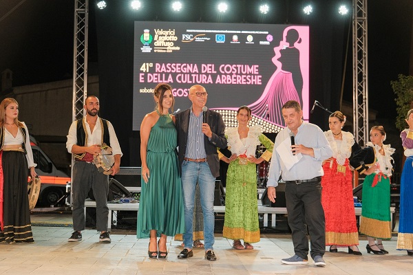 Rassegna Costume e Cultura Arbëreshe - vaccarizzo albanese