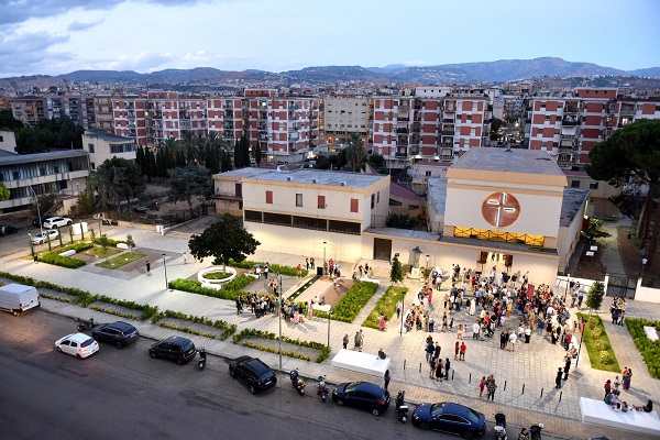 nuova piazza - chiesa soccorso reggio