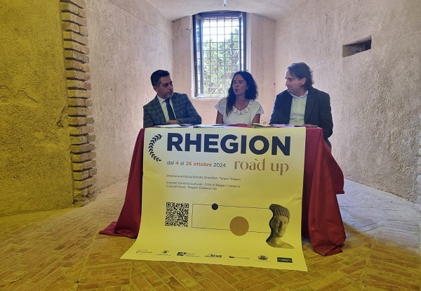 Rhegion road up - castello aragonese reggio