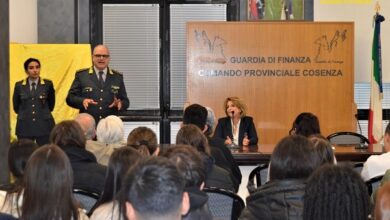 premio scuole - guardia di finanza cosenza