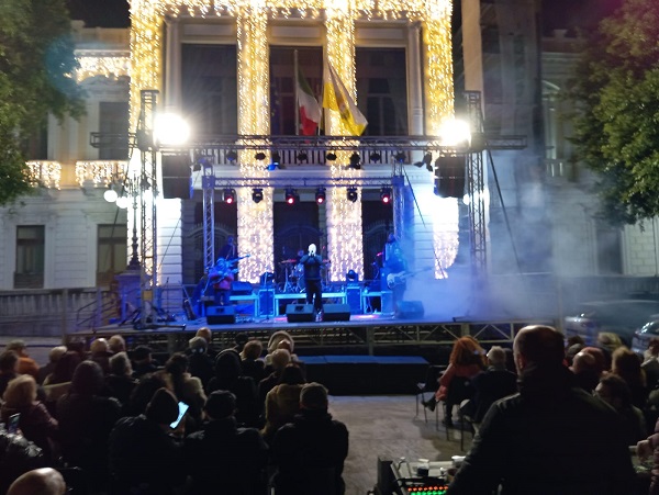 a riveder le stelle - piazza italia reggio