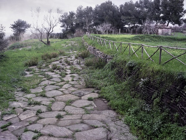 Lastricato Parco di Taureana